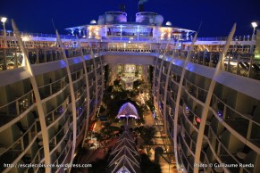 Harmony of the Seas by night - Central Park