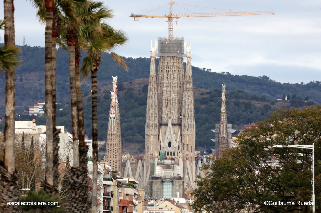 Sagrada Familia depuis La Barceloneta - Barcelone